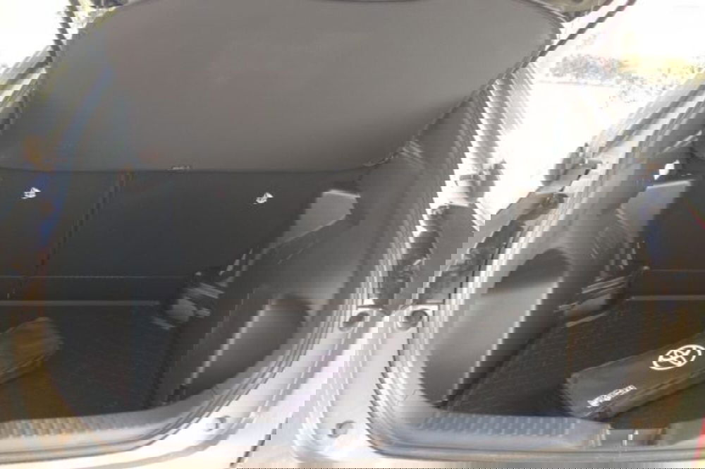 Toyota Yaris Cross usata a Roma (11)