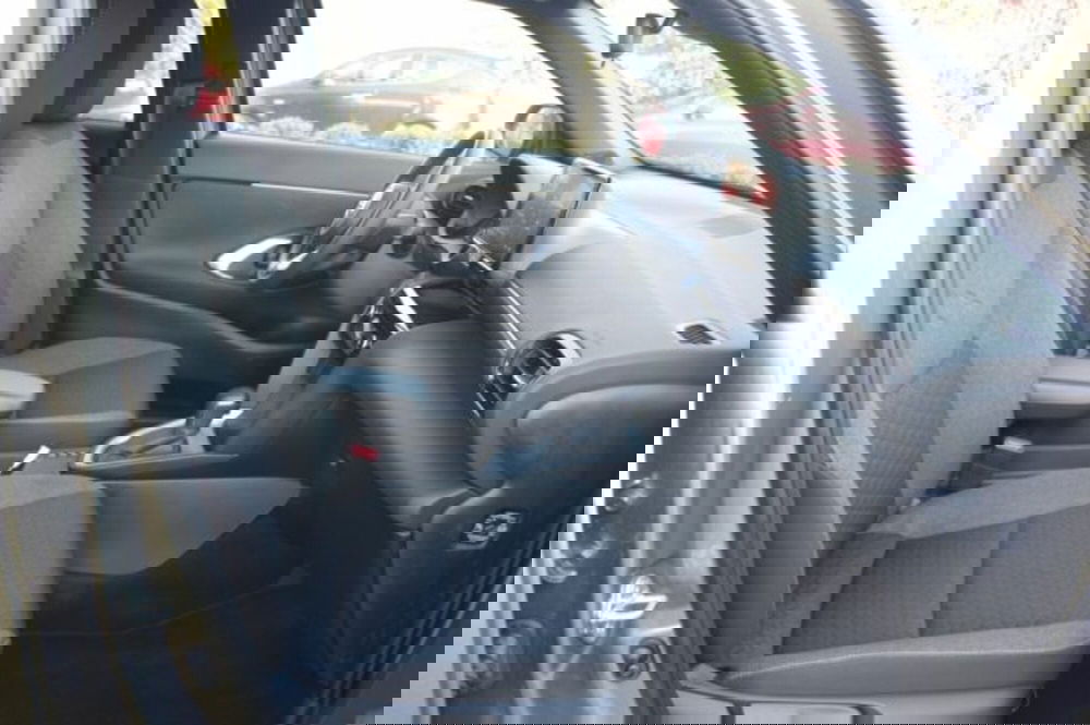 Toyota Yaris Cross usata a Roma (7)