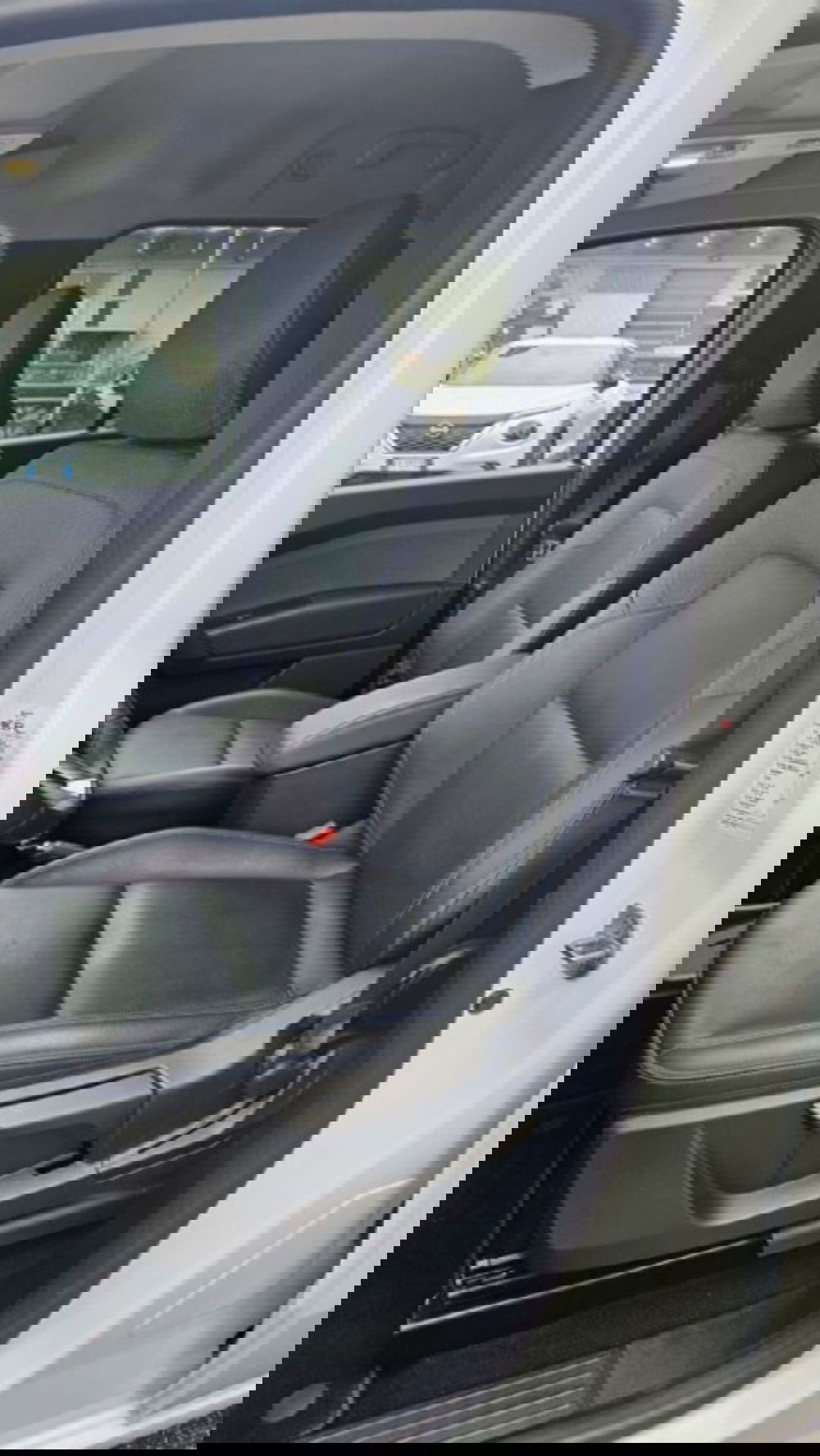 Nissan Townstar usata a Lucca (11)