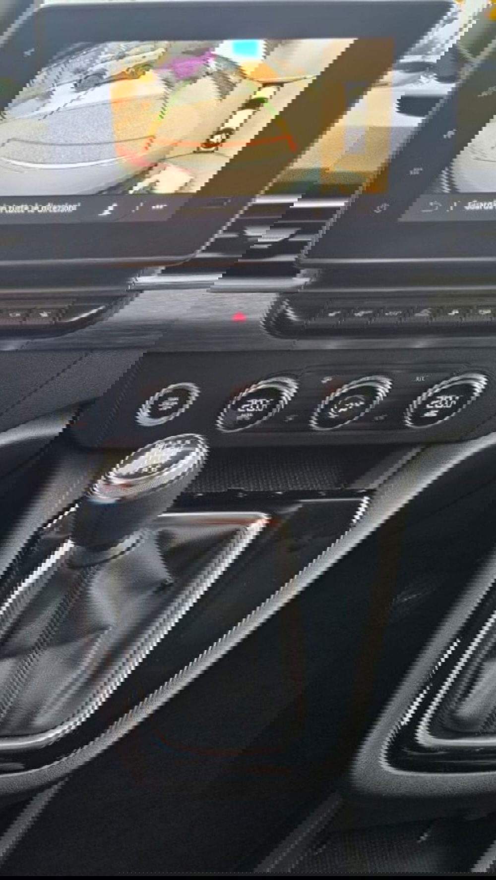 Nissan Townstar usata a Lucca (17)