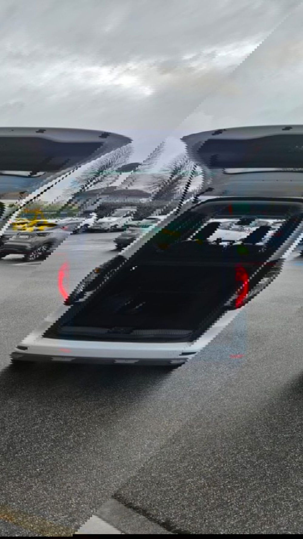 Nissan Townstar usata a Lucca (6)