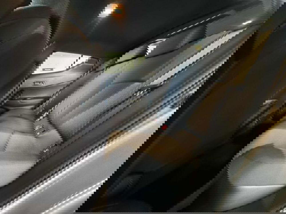 Toyota Toyota C-HR usata a Sassari (11)