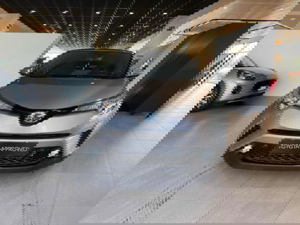 Toyota Toyota C-HR usata a Sassari (2)