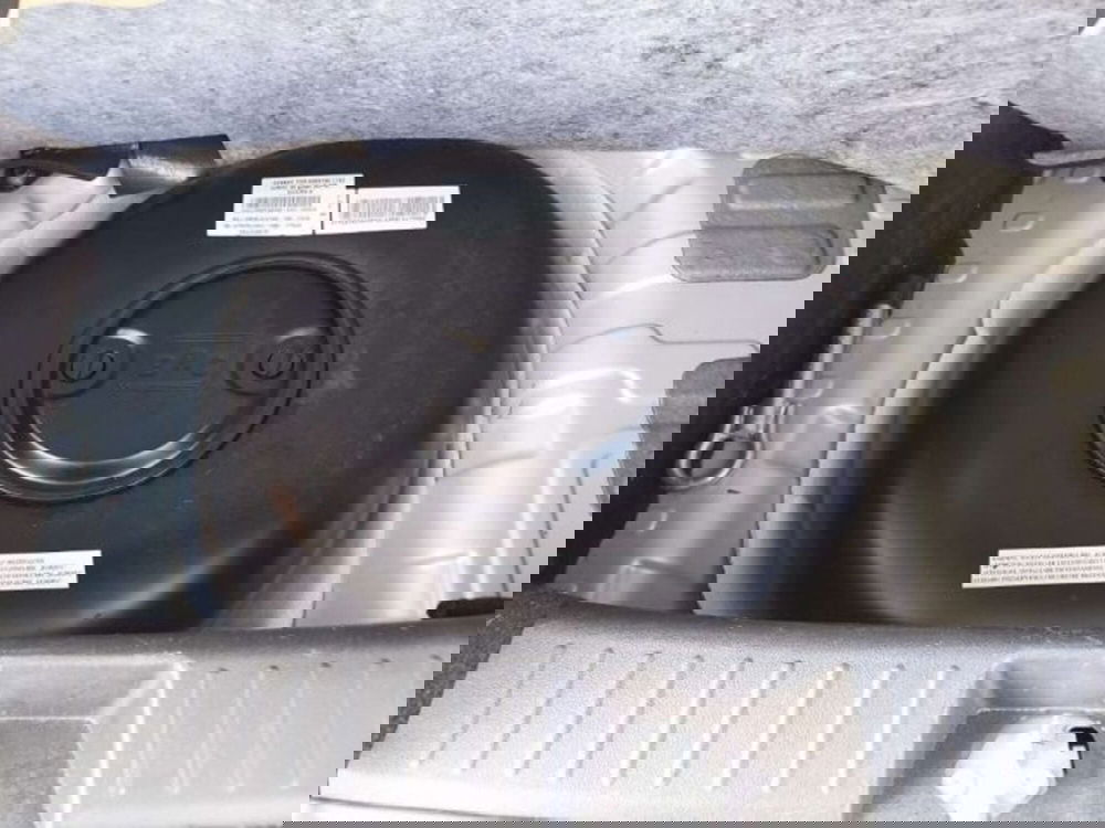 Mahindra KUV100 usata a Firenze (10)