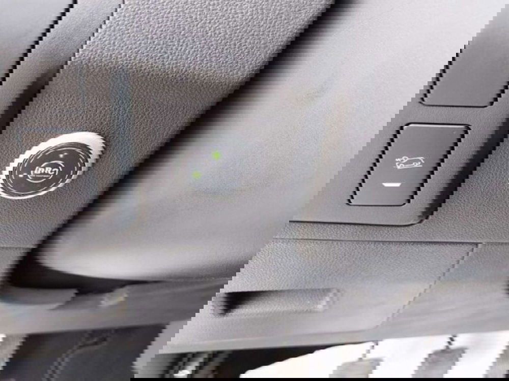 Mahindra KUV100 usata a Firenze (14)