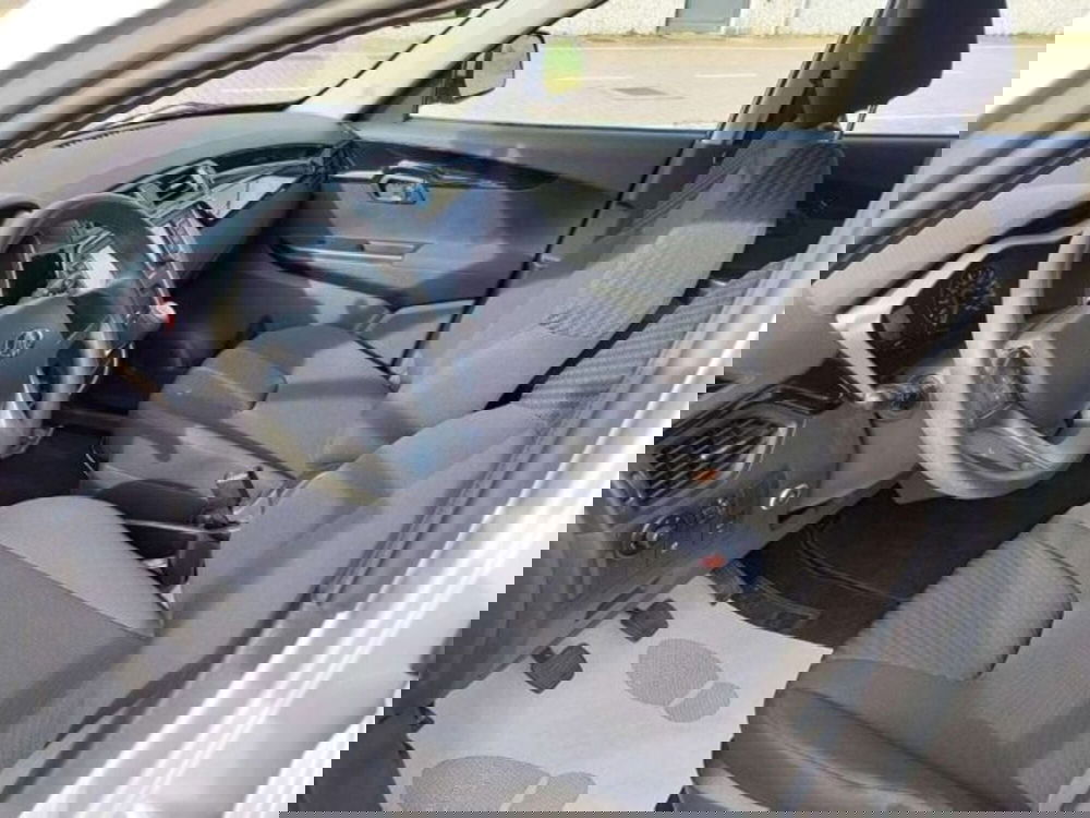 Mahindra KUV100 usata a Firenze (7)