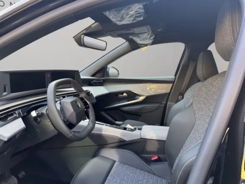 Peugeot 5008 nuova a Perugia (9)