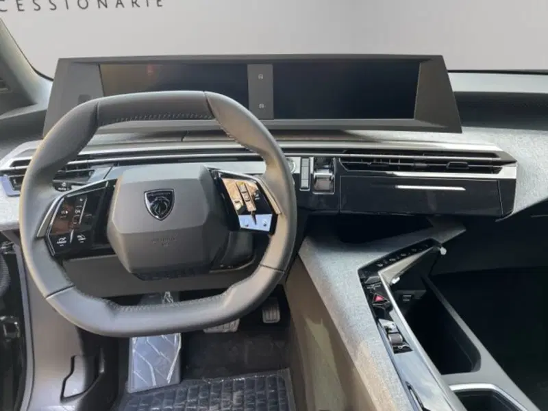 Peugeot 5008 nuova a Perugia (10)