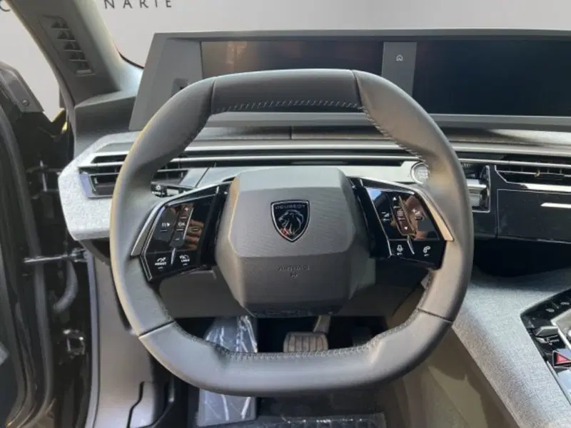Peugeot 5008 nuova a Perugia (11)