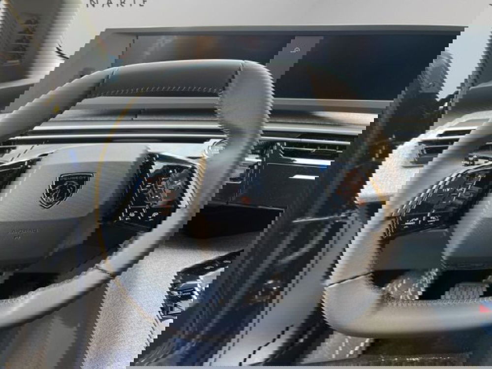 Peugeot 5008 nuova a Perugia (12)