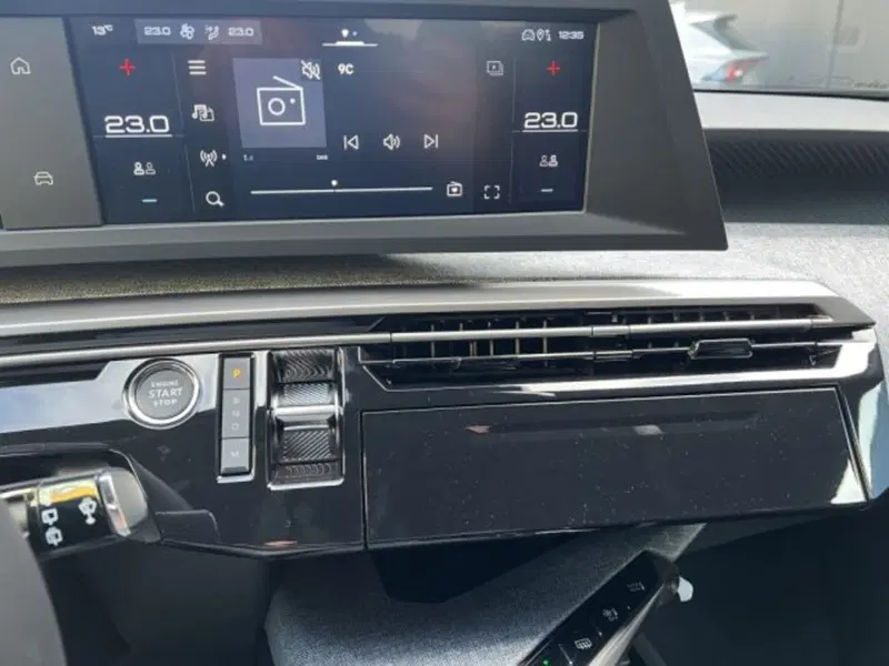 Peugeot 5008 nuova a Perugia (13)