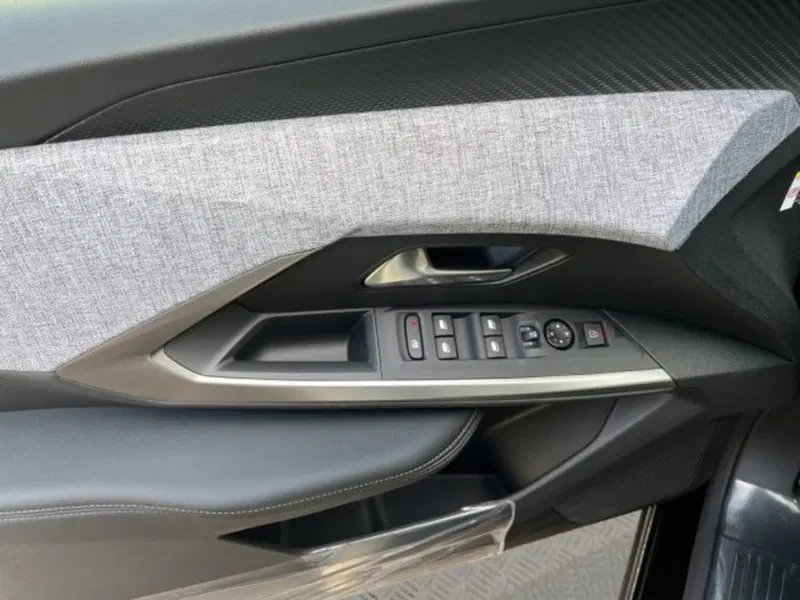 Peugeot 5008 nuova a Perugia (18)