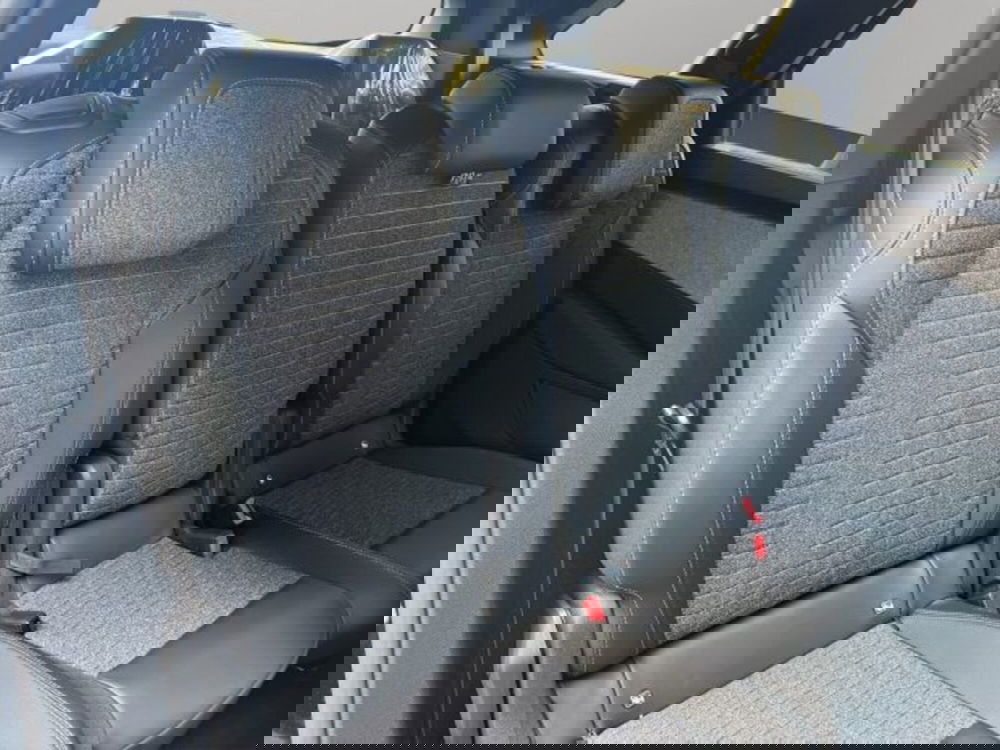 Peugeot 5008 nuova a Perugia (20)