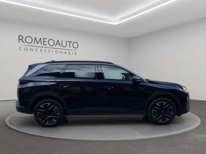 Peugeot 5008 nuova a Perugia (6)