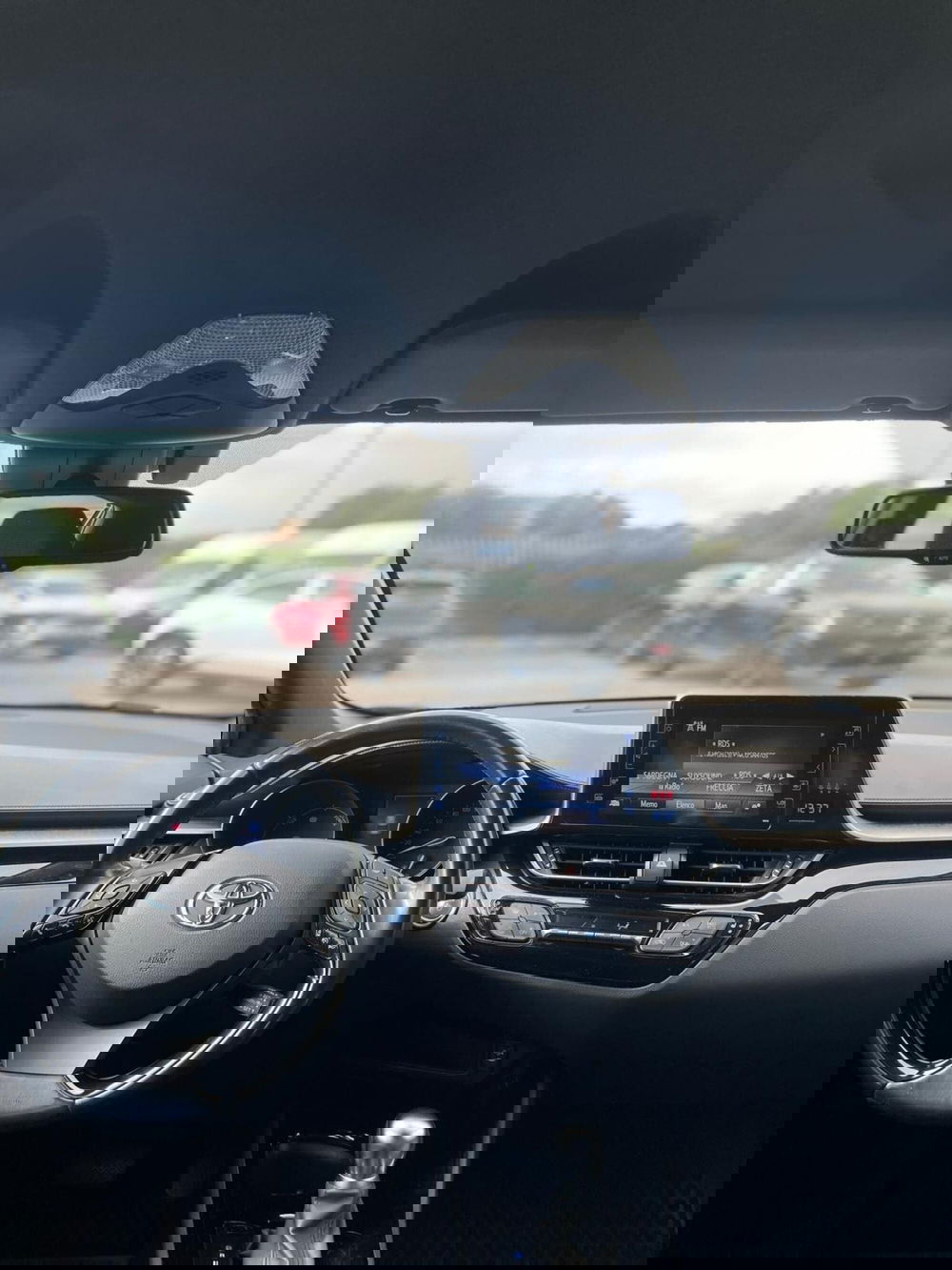 Toyota Toyota C-HR usata a Sassari (13)