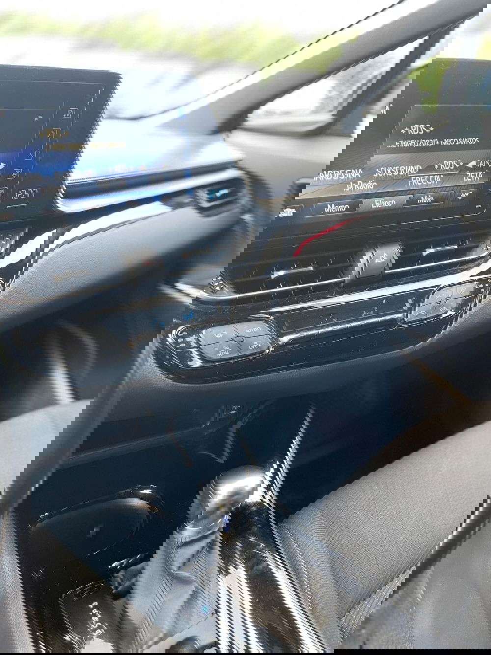 Toyota Toyota C-HR usata a Sassari (18)