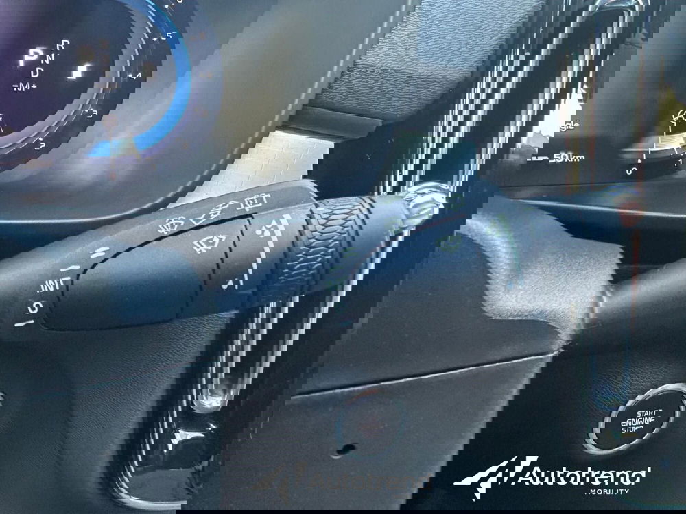 Volvo XC40 usata a Bari (11)