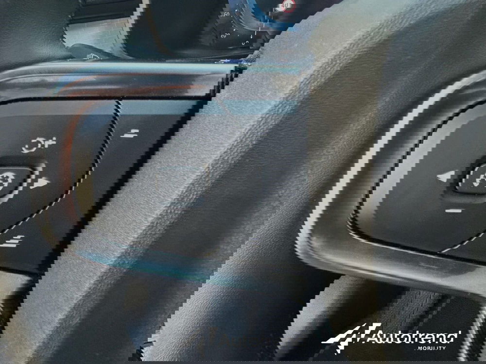 Volvo XC40 usata a Bari (12)