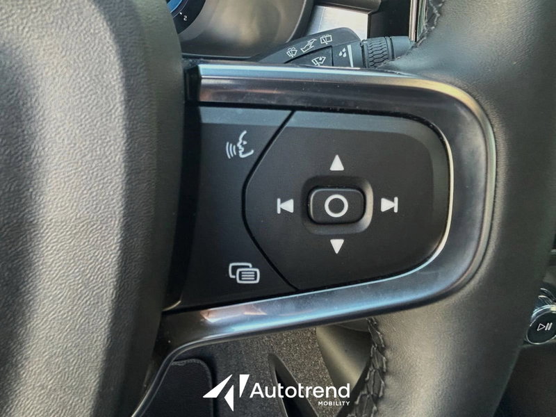 Volvo XC40 usata a Bari (13)