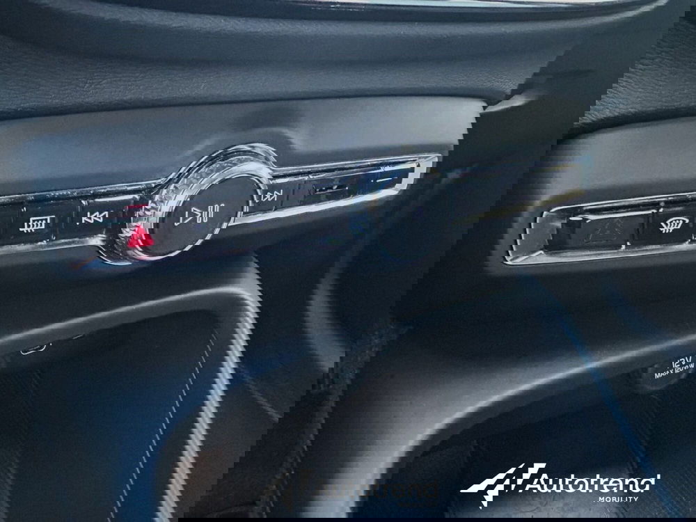 Volvo XC40 usata a Bari (18)