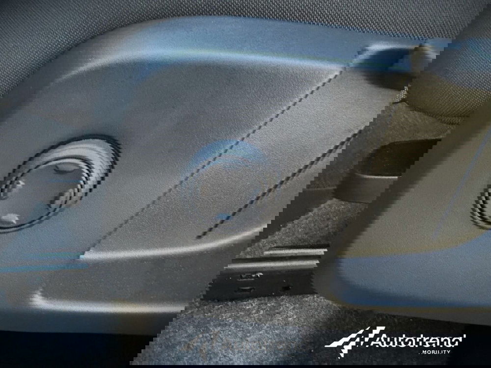 Volvo XC40 usata a Bari (20)