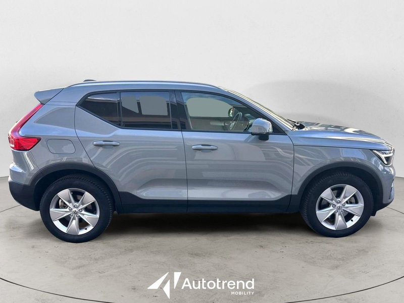 Volvo XC40 usata a Bari (5)
