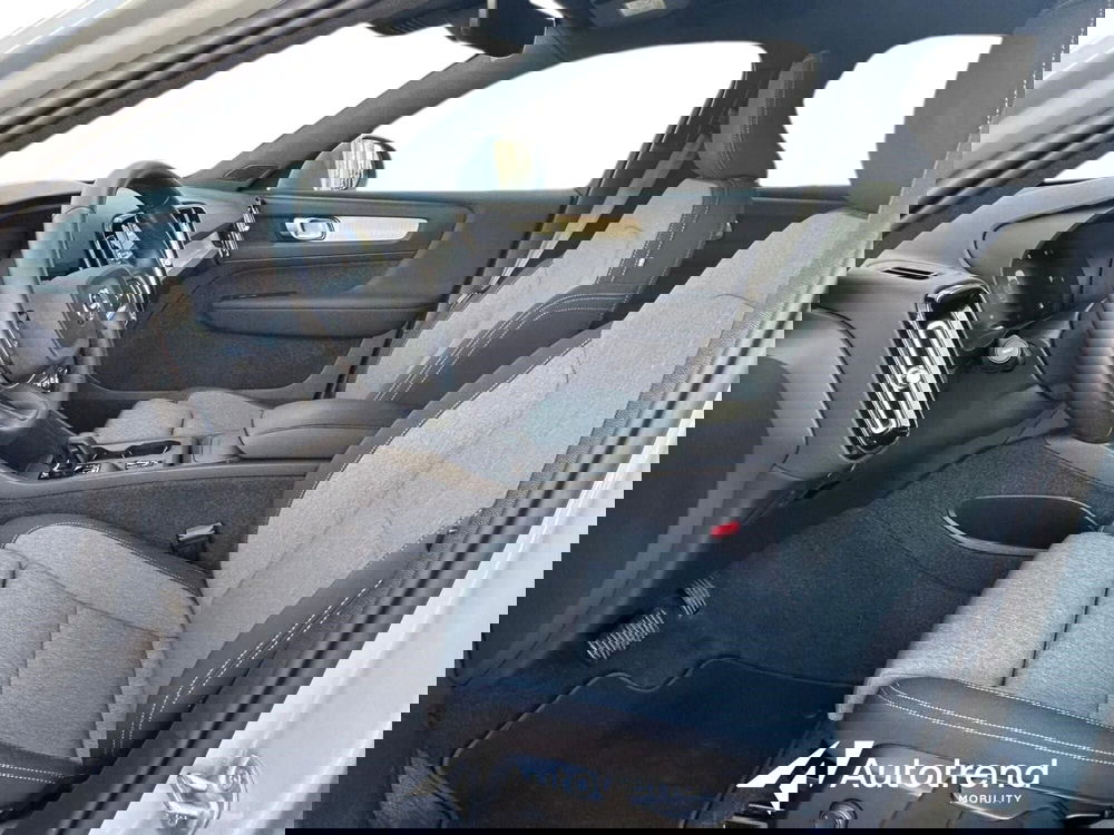 Volvo XC40 usata a Bari (6)