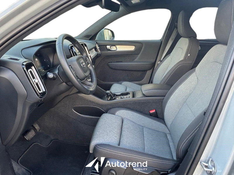 Volvo XC40 usata a Bari (6)