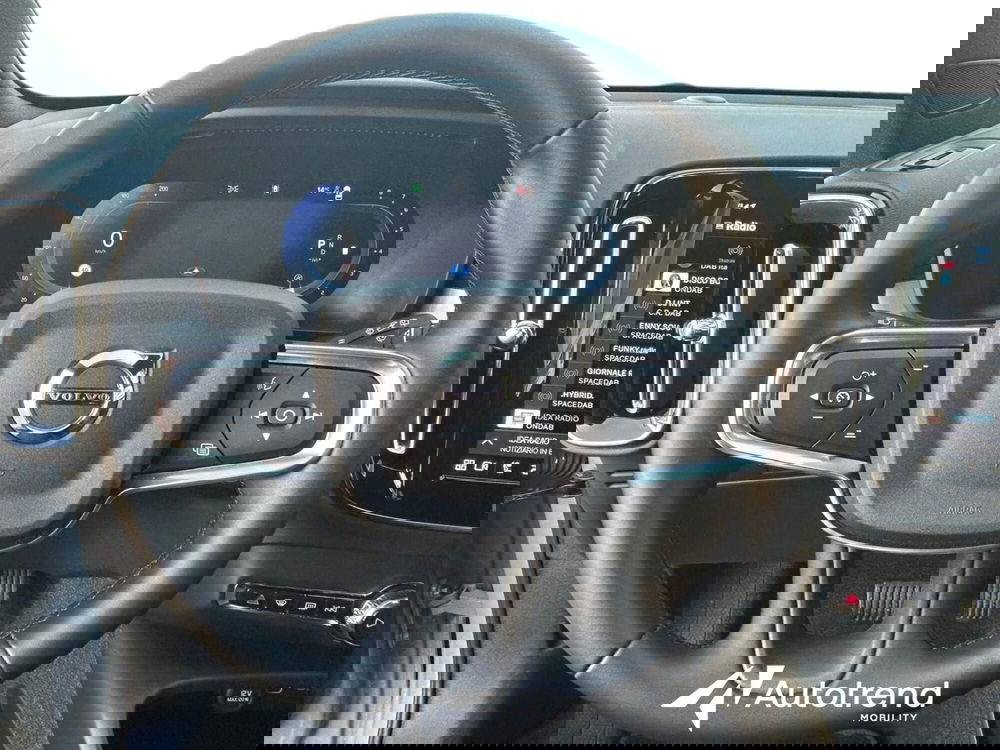 Volvo XC40 usata a Bari (9)