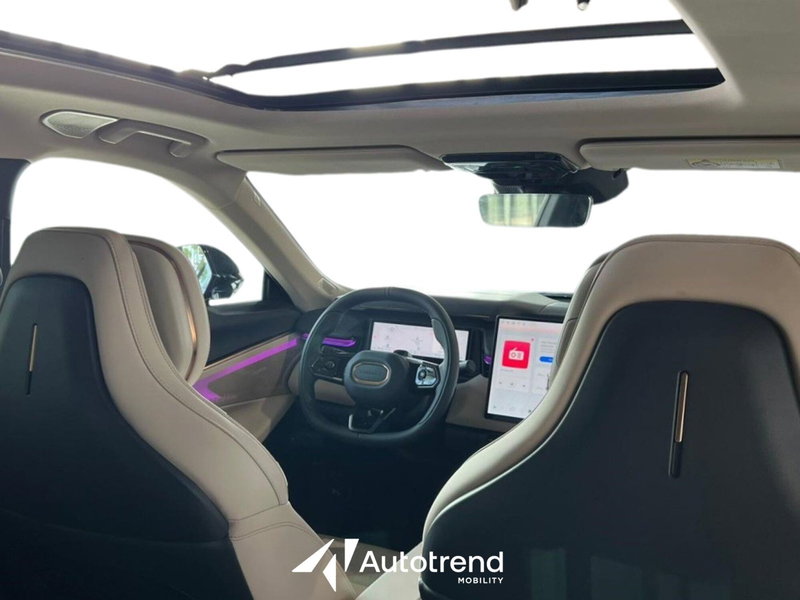 Lynk & Co 08 usata a Bari (11)