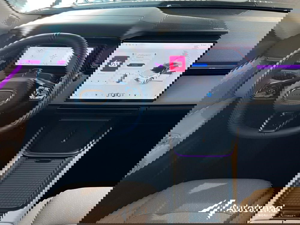 Lynk & Co 08 usata a Bari (12)