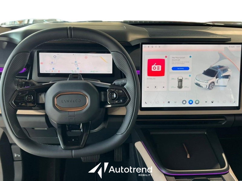 Lynk & Co 08 usata a Bari (13)