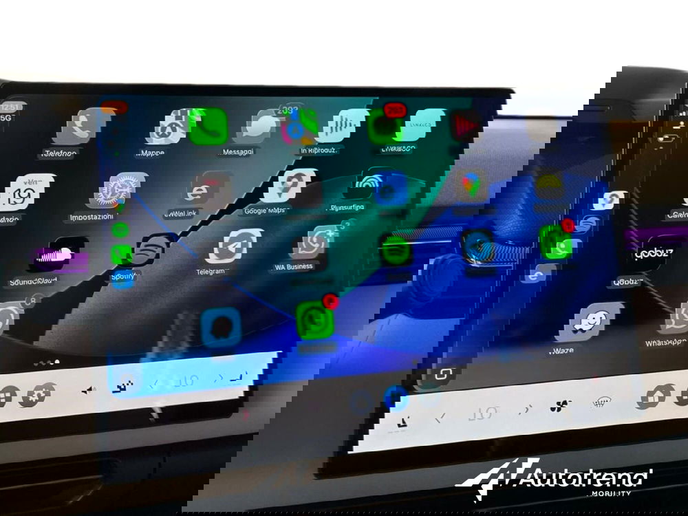 Lynk & Co 08 usata a Bari (17)