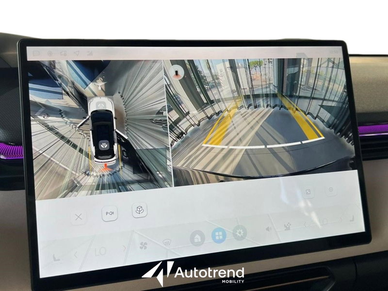 Lynk & Co 08 usata a Bari (19)