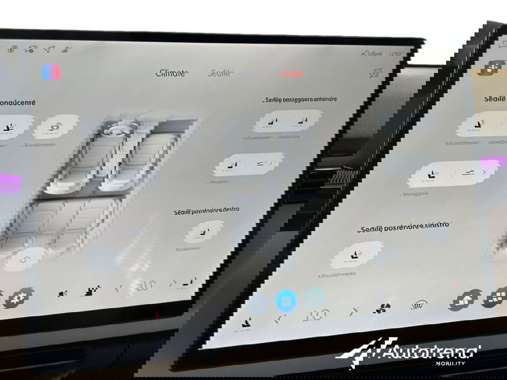 Lynk & Co 08 usata a Bari (20)