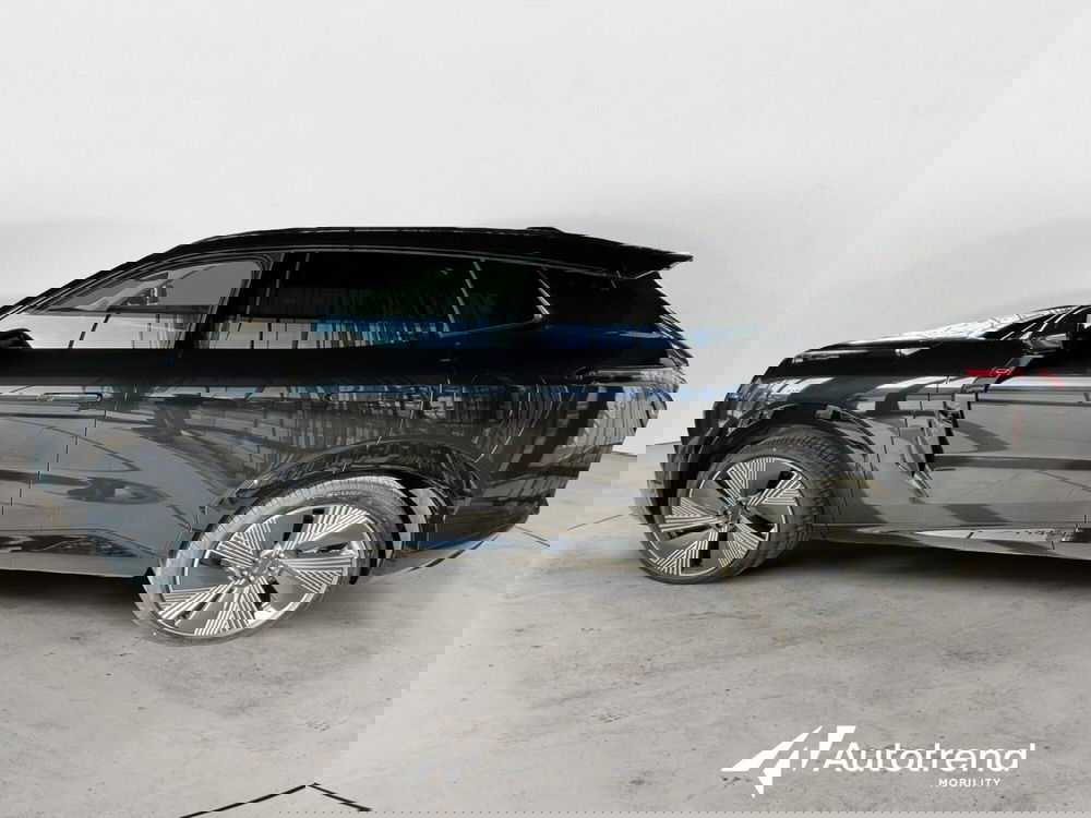 Lynk & Co 08 usata a Bari (5)