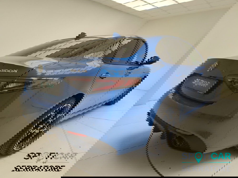 Alfa Romeo Giulia usata a Como (5)