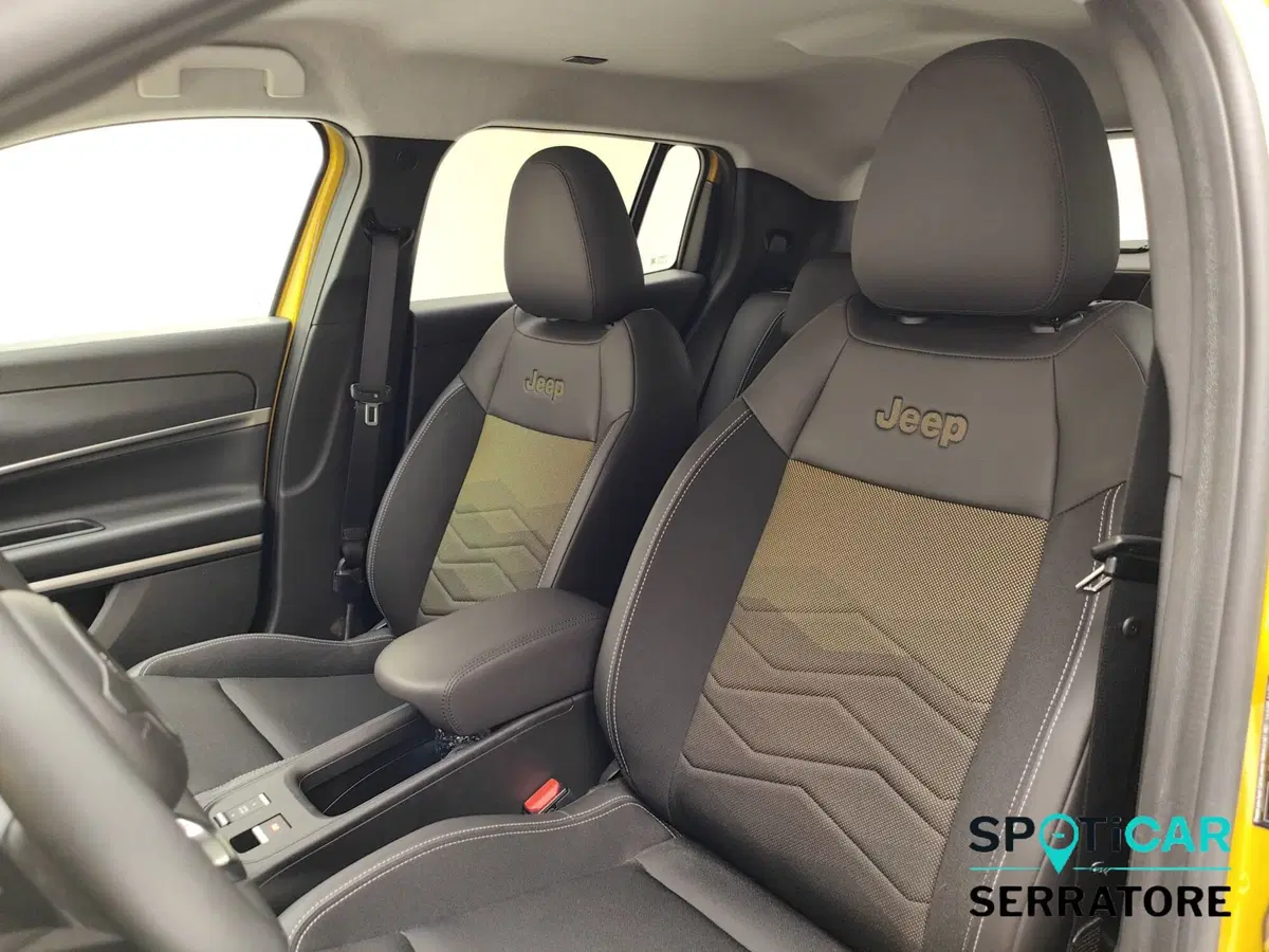 Jeep Avenger usata a Como (12)