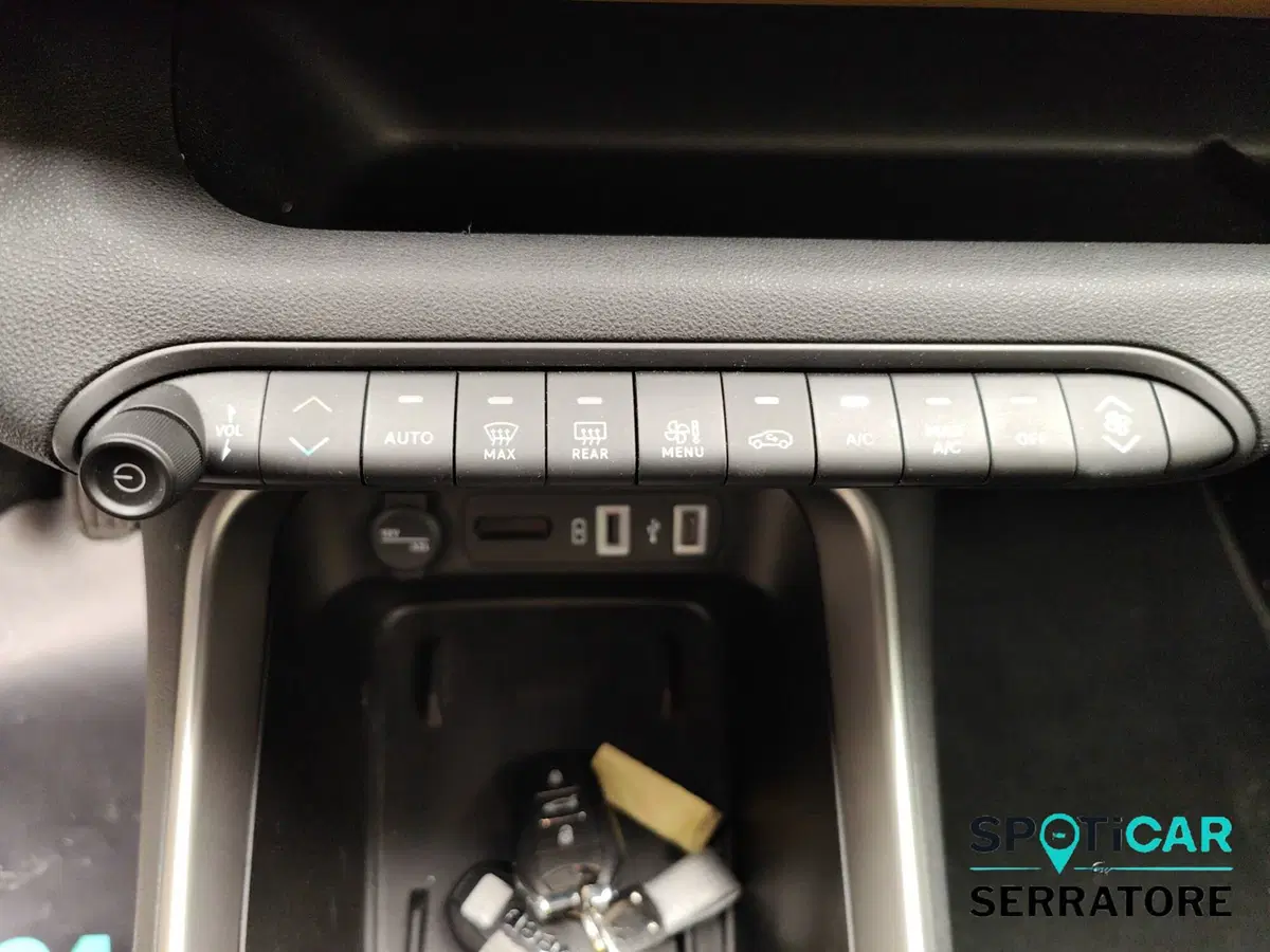 Jeep Avenger usata a Como (17)