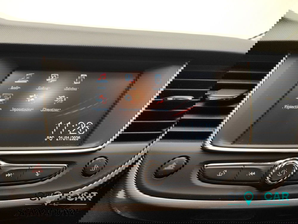 Opel Crossland X usata a Como (11)