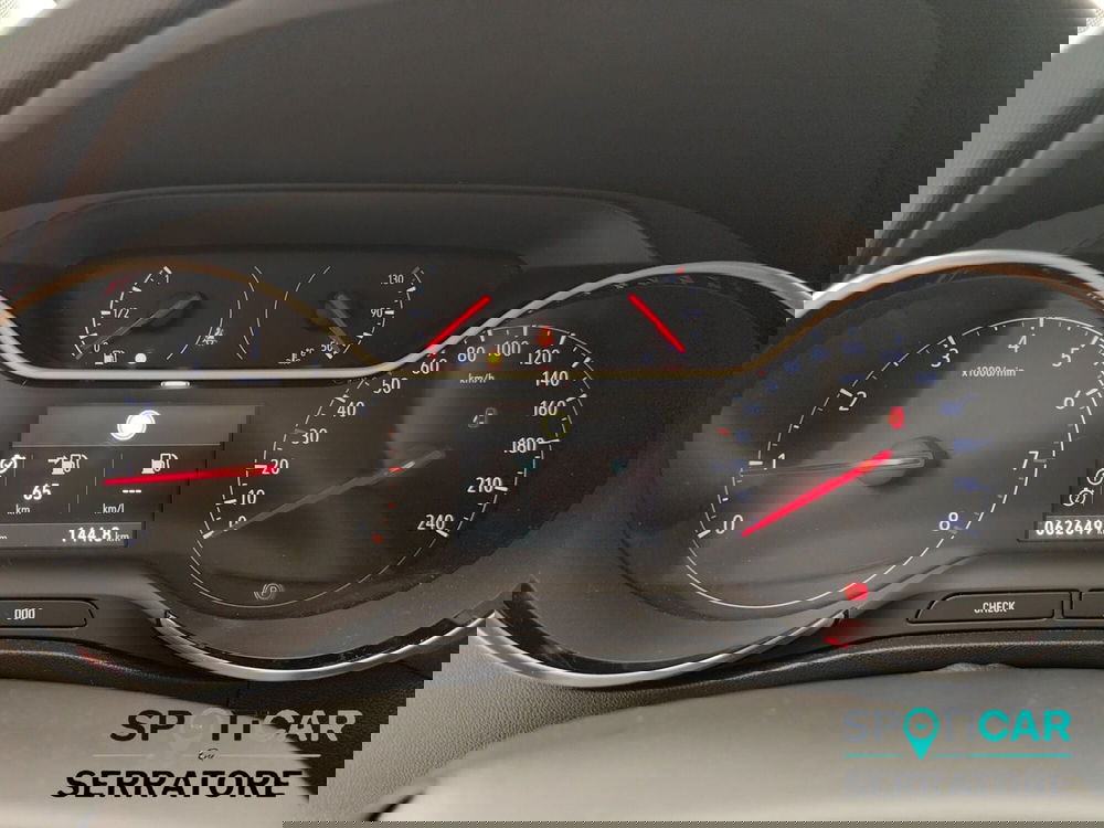 Opel Crossland X usata a Como (8)