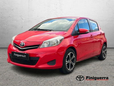 Toyota Yaris 1.D-4D 5 porte Active del 2014 usata a Poggiridenti