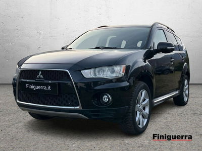 Mitsubishi Outlander 2.2 DI-D TC-SST Instyle DPF 7p del 2011 usata a Poggiridenti