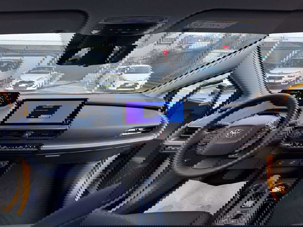 Toyota Prius nuova a Como (7)