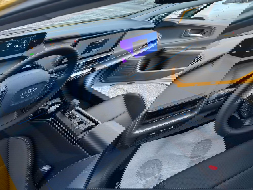 Toyota Prius nuova a Como (9)