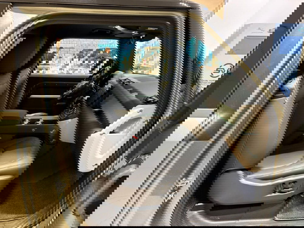 Land Rover Defender usata a Torino (3)