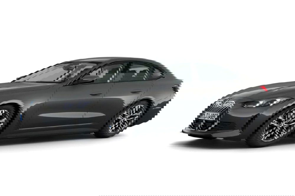 BMW i4 nuova a Torino (2)