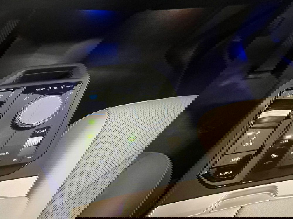 BMW iX usata a Torino (10)
