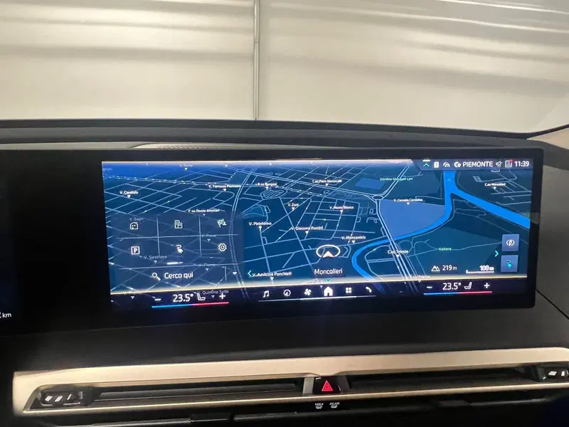BMW iX usata a Torino (12)