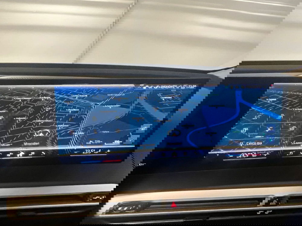 BMW iX usata a Torino (12)